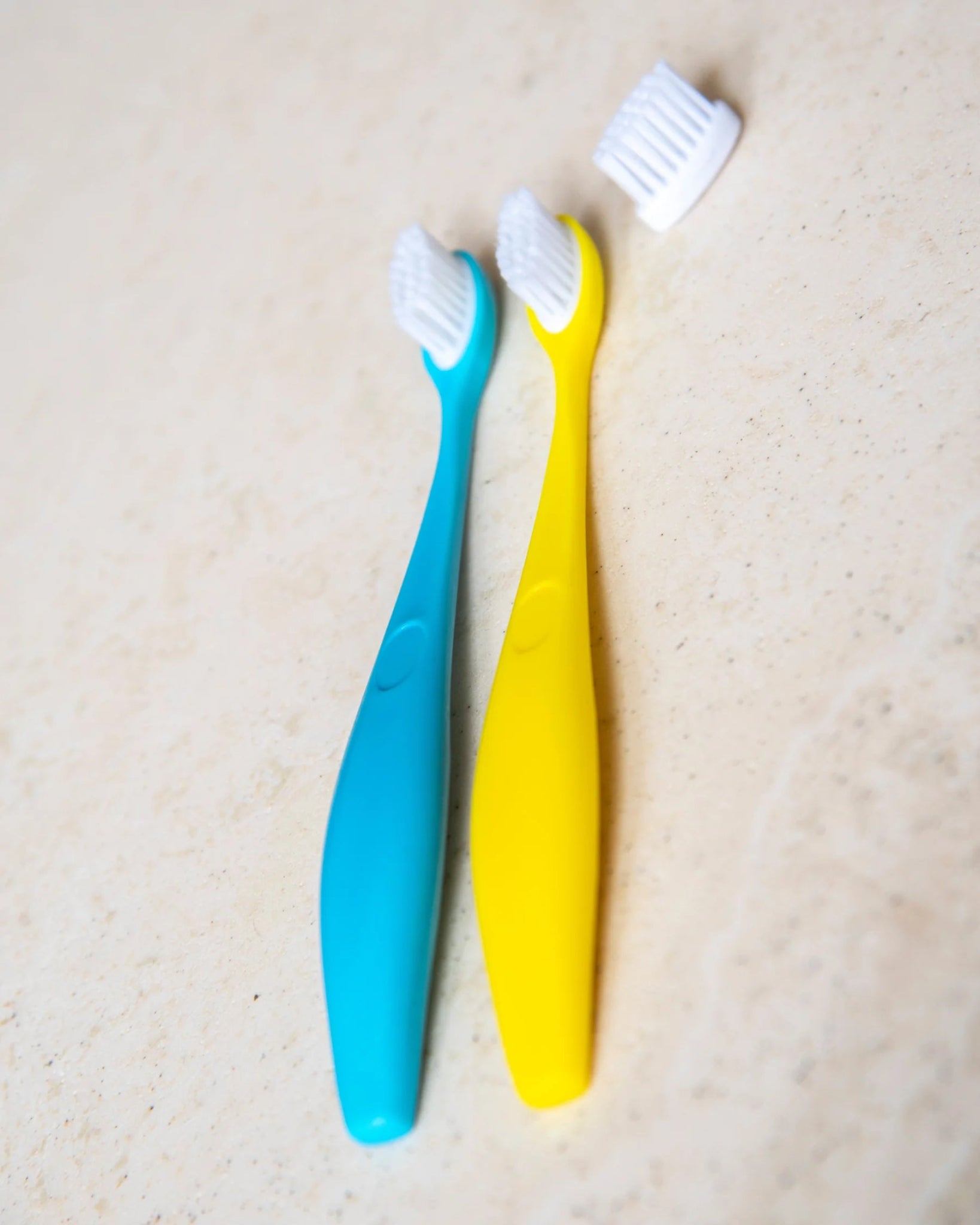  - Brosse à dent rechargeable pour enfant de 2 à 6 ans en bioplastique végétal - Lowreka