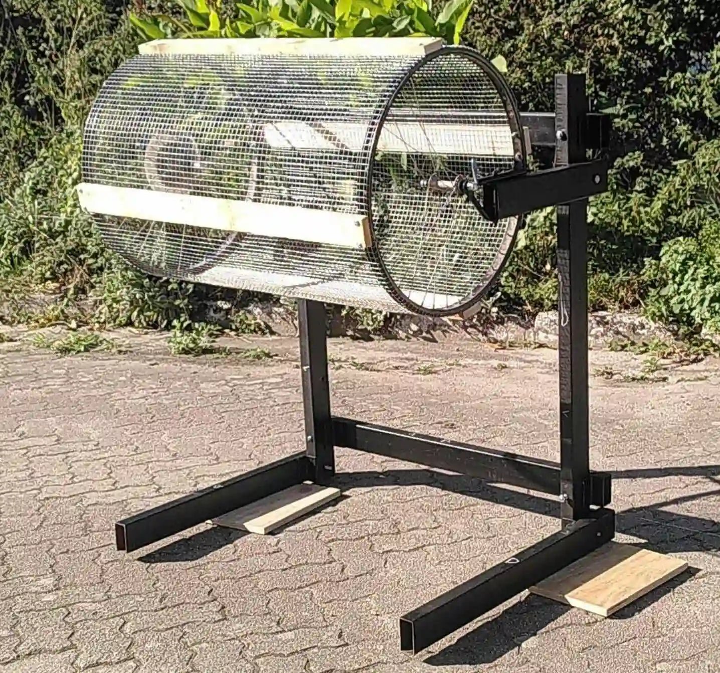 Physical - Tamis rotatif manuel pour séparer vos matériaux (ex compost) - Lowreka